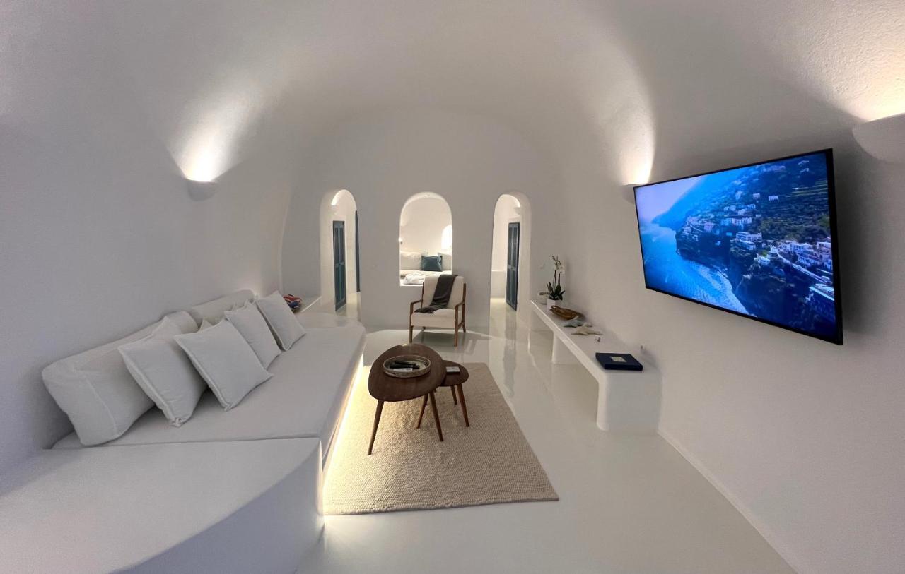 Aristos Life Luxury Cave Villas 이아 외부 사진