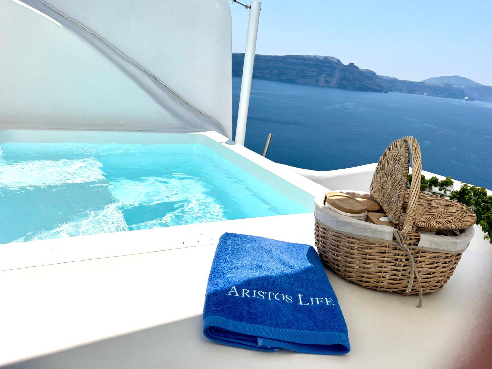 Aristos Life Luxury Cave Villas 이아 외부 사진